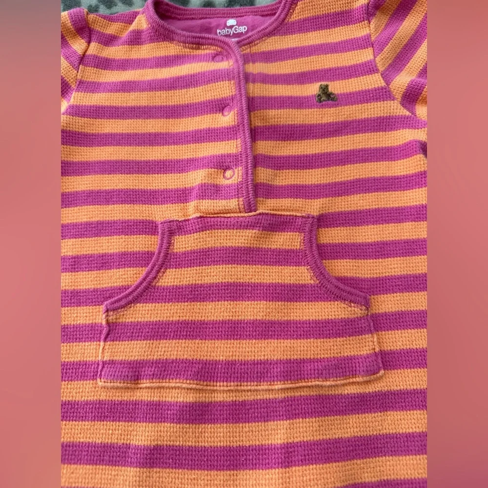 2006 babyGap Striped One Piece in Pink Orange Size 6-12 Newborn